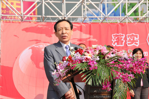 國家質(zhì)檢總局副局長蒲長城宣布國家質(zhì)檢總局2012年3?15國際消費(fèi)者權(quán)益日現(xiàn)場咨詢服務(wù)活動(dòng)開始。